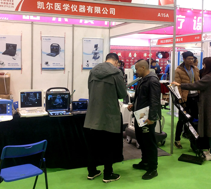 新老客戶前來凱爾展位A15A，蒞臨指導(dǎo)采購洽談機(jī)器。